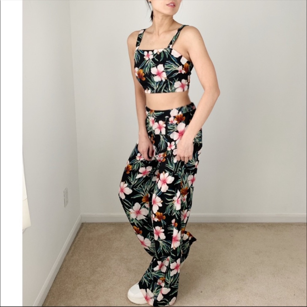 Tropical crop tank with matching pants.SUMMER SALE - Picture 4 of 7